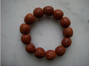 山桃核手串